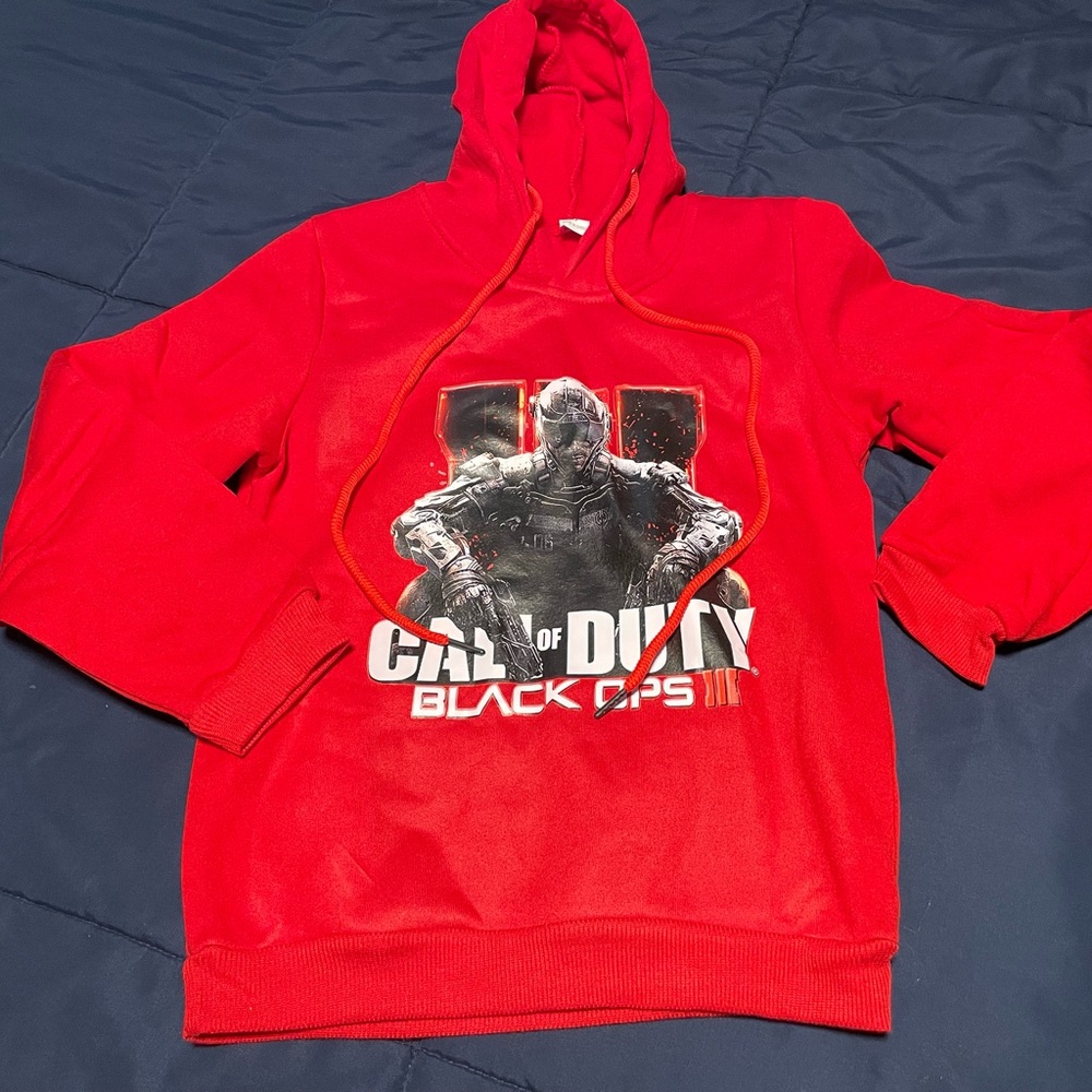 Call Of Duty Ghosts sweatshirt and matching pants. New never been worn. Size 5-6